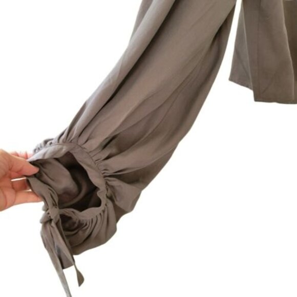 Tularosa Daisey Cold Shoulder long ballon Sleeves halter Top Size Medium in gray - Picture 5 of 11